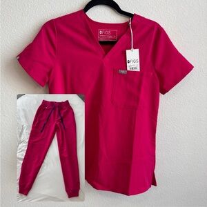 Figs Ultra Rose Catarina One Pocket Scrub Top Zamora high waisted joggers 2.0 XS